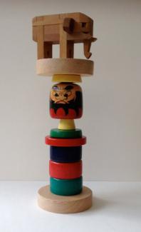 Totem für Kinder, 2014, wood assemblage