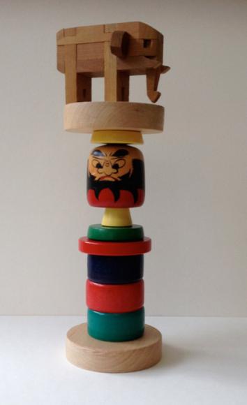 Totem für Kinder, 2014, wood assemblage